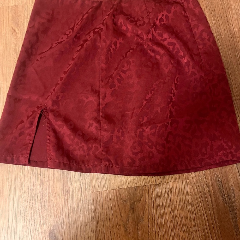 Forever 21 Textured Burgundy A-Line Skirt